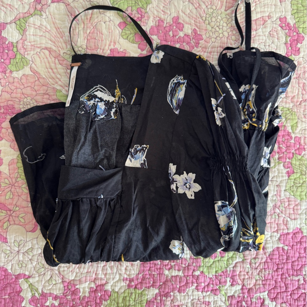 Free People Smocked Floral Black Blouse Square Neck Size XS - Picture 6 of 6